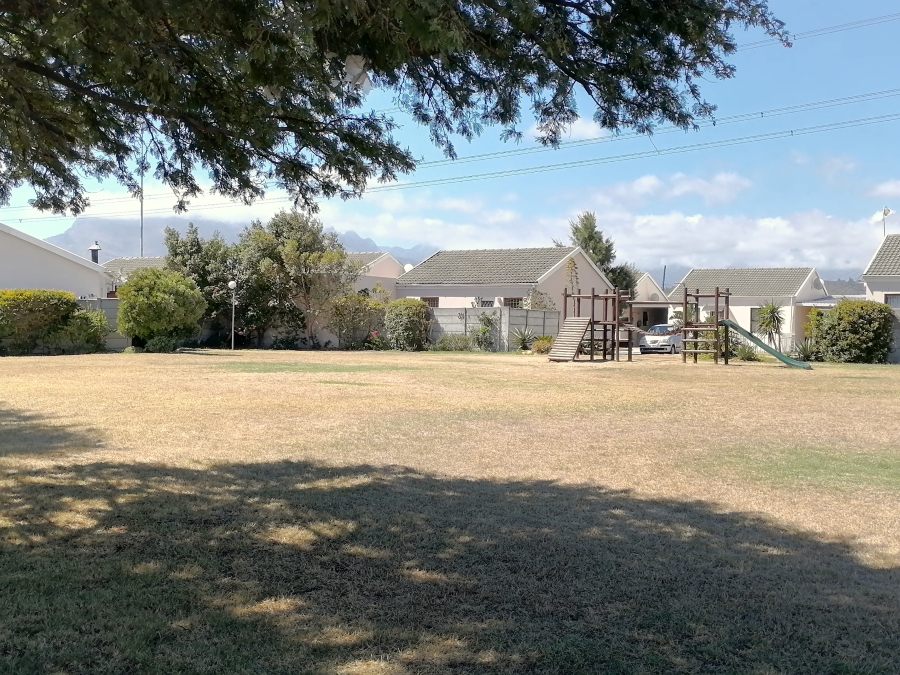 2 Bedroom Property for Sale in Guldenland Western Cape